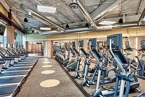 Corporate Suites Network - 555 W. Madison Apartahotel Chicago
