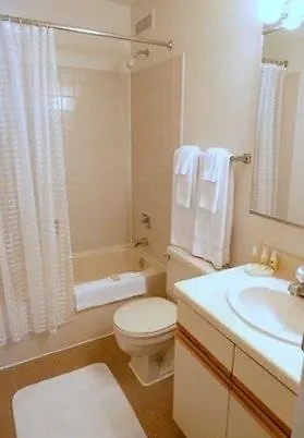Corporate Suites Network - 555 W. Madison Apartahotel 3*