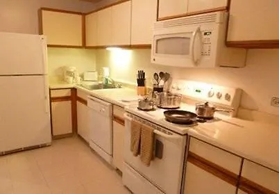 Apartahotel Corporate Suites Network - 555 W. Madison